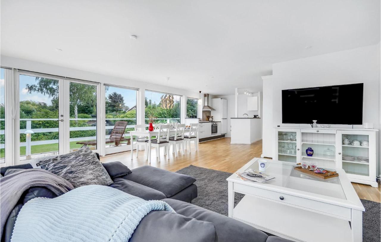 2 Bedroom Stunning Home In Strøby Ladeplads Exteriér fotografie